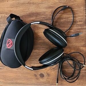 Ncredible 1 Headphones Black
